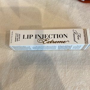 Too faced lip injection extreme